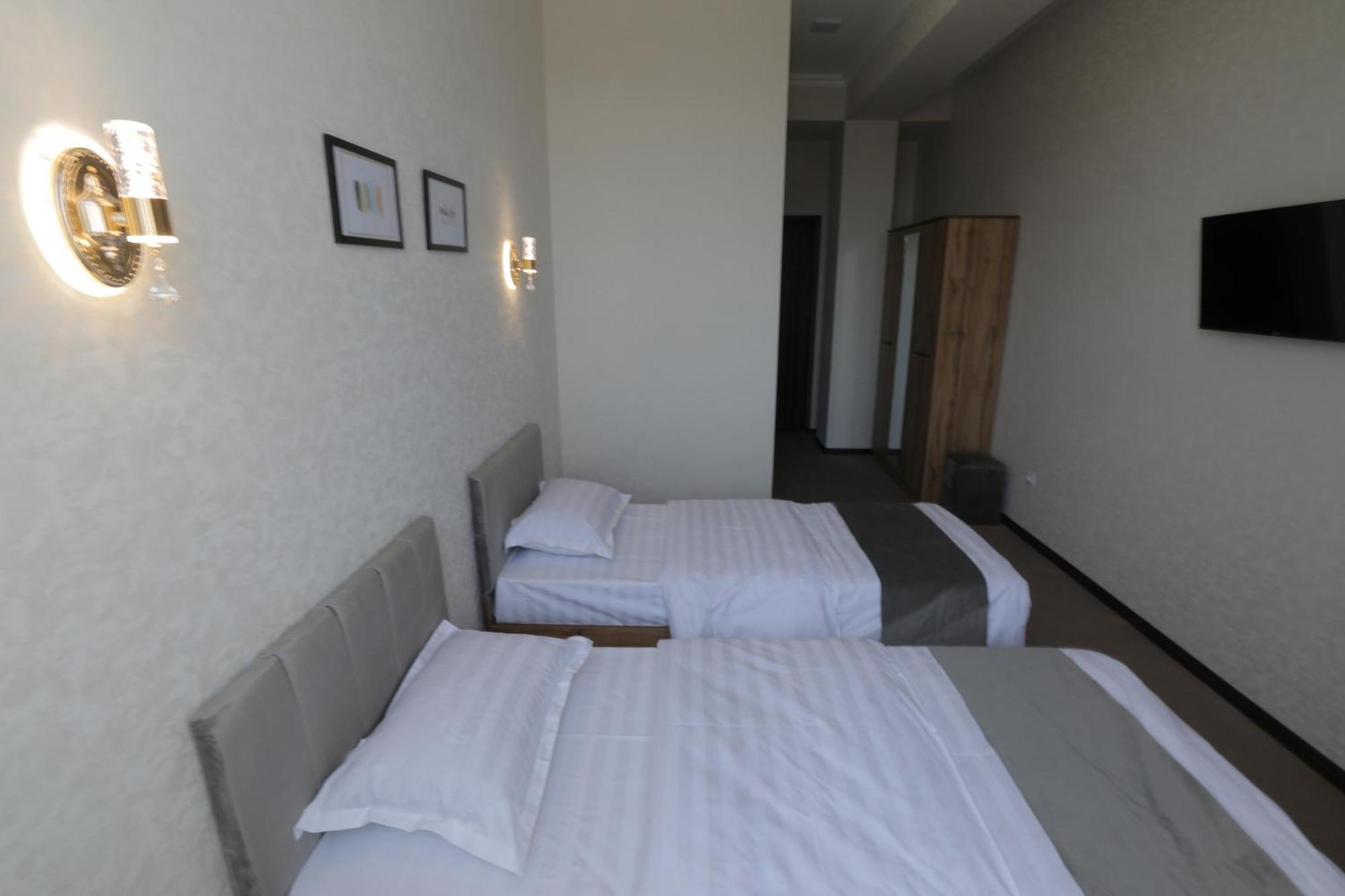 Resident Hotel Tasjkent Buitenkant foto
