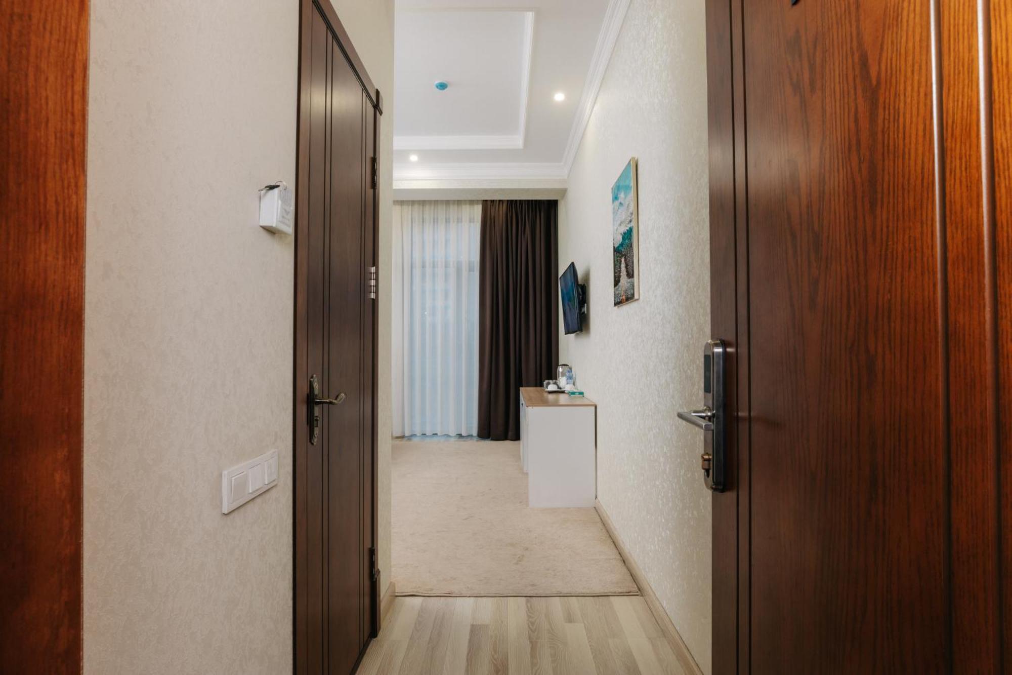 Resident Hotel Tasjkent Buitenkant foto